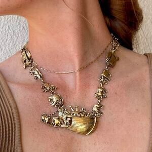 VTG 90's Noahs Arc Necklace